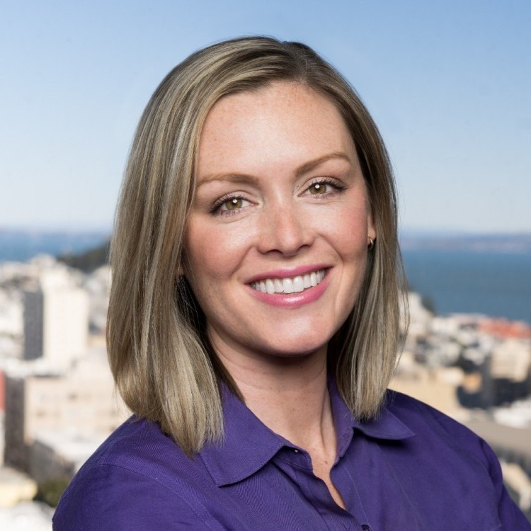 Colleen Barry headshot